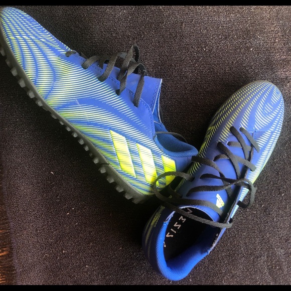 Adidas men’s football shoe size 8 - Picture 5 of 8